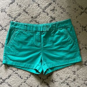 Preowned Women’s vineyard vines shorts